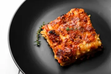 Recept Mary Berry za zapečenu tjesteninu bolognese idealan je za obitelji