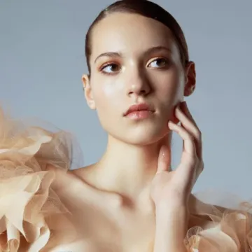 Praktični i učinkoviti: Puderi u sticku koje beauty scena obožava