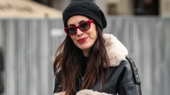 Retro chic na &scaron;pici: Pilotska jakna koja krade poglede i vraća nas u sedamdesete