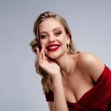 Ne stane&scaron; u haljinu od lani? Ovaj trik pomoći će ti da je zakopča&scaron; - i izgleda&scaron; kao pje&scaron;čani sat