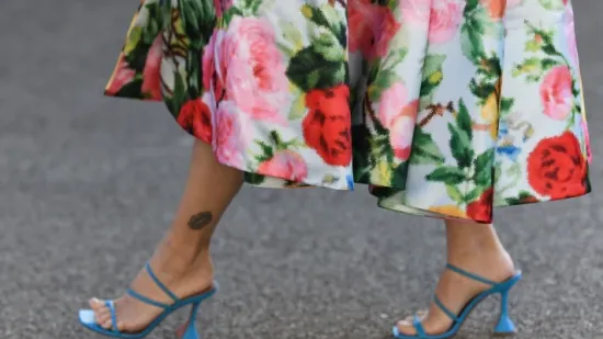 Suknja midi duljine: Najlaskaviji modeli za svaki tip figure