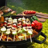 Vodič za savr&scaron;eni prvomajski ro&scaron;tilj: Tajne sočnog mesa i ma&scaron;tovitih priloga