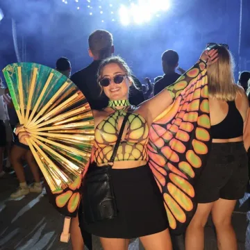 Pogledajte najodvažnije i najizazovnije outfite Ultre koji su zapalili Split