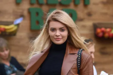 Ella Dvornik objavila kadar iz spavaće sobe s dečkom i poslala važnu poruku: 'Ovako izgleda mir'