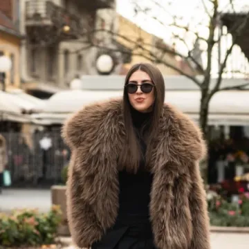 Tri bunde, tri stila: Dame sa špice pokazale kako se nose kratke bundice