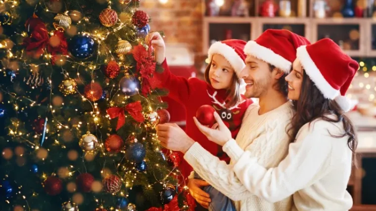 Hrvatski božićni običaji: Priče i tradicije koje slave obitelj i zajedni&scaron;tvo