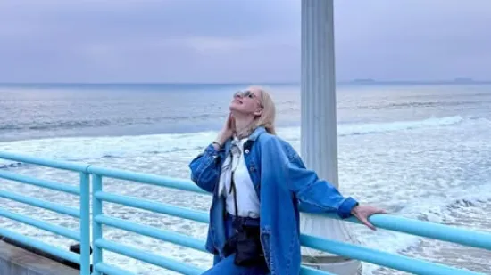 Kraljica jednostavnosti: Jelena Rozga kombinaciju nosivu svaki dan začinila chic detaljem