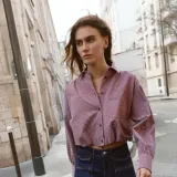 Nostalgija koja traje: 5 modela hlača iz 90-ih koje opet viđamo posvuda