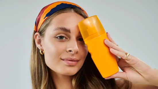 Brončani ten iz bočice: Sve &scaron;to trebate znati o kremama za samotamnjenje