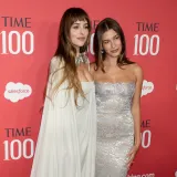 Hailey Bieber u srebrnoj čipki, Dakota Johnson poput boginje: Spektakularni outfiti TIME 100 Gale