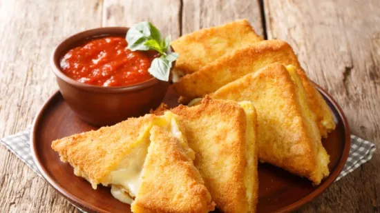 Tajna najboljeg pohanog sira: Recept i trikovi uz koje nikada neće iscuriti