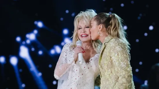 Miley Cyrus oprostila se od voljene kume Dolly Parton: 'Izgubili smo najči&scaron;ću du&scaron;u'