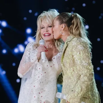 Miley Cyrus oprostila se od voljene kume Dolly Parton: 'Izgubili smo najči&scaron;ću du&scaron;u'