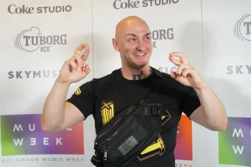 Zavrtjet će vam se u glavi: Evo koliko po nastupu zarađuje kontroverzni Desingerica