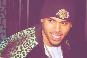 Chris Brown oslobođen uz jamčevinu od 6,7 milijuna dolara na sudu u Londonu
