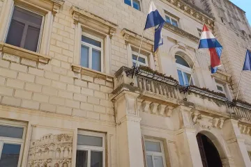 Grad Zadar zapošljava pomoćnike u nastavi