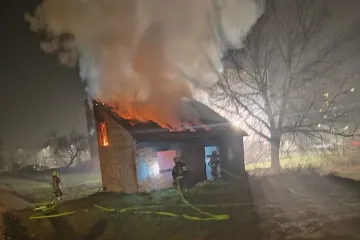 Policija istražuje kako je nastao požar kućice u Novom centru: Je li je netko zapalio?