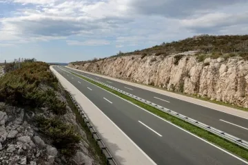 Bačić kaže da će novi Zakon ubrzati izgradnju autoceste do Osojnika i brze ceste do aerodroma