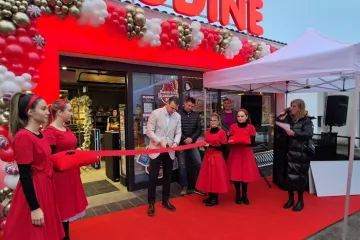 Stotine kupaca hrle na Drenovu! Otvoren 150. dućan, kolo sreće, nagrade, ro&scaron;tilj...