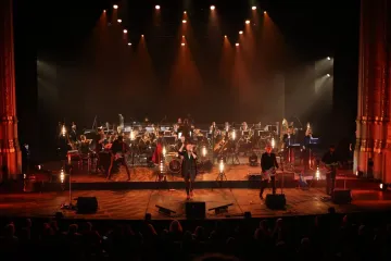 Pogledajte fotografije: Jonathan i Riječki simfonijski orkestar digli Kazali&scaron;te na noge!