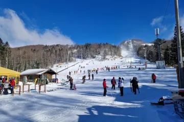 Otvorene staze i žičara na Platku: U subotu u pogonu Rade&scaron;evo i Baby staza