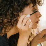 Nježne, a učinkovite: Maskare za osjetljive oči koje vrijedi isprobati