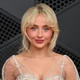 Najbolje odjevene zvijezde Grammyja 2026.: Sabrina Carpenter odu&scaron;evila romantičnom haljinom