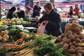 Ova biljka bogata je vitaminima: Prona&scaron;li smo je na tržnici i skuhali zdrav i super ukusan obrok