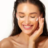 Probiotici u kozmetici: Revolucija u njezi kože ili prolazni trend?