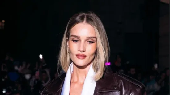 Rosie Huntington-Whiteley u Parizu: Tihi luksuz koji je zasjenio reviju kuće Saint Laurent