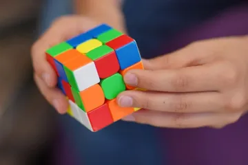 Četverogodi&scaron;nji Osječanin složio Rubikovu kocku za minutu i 11 sekundi!