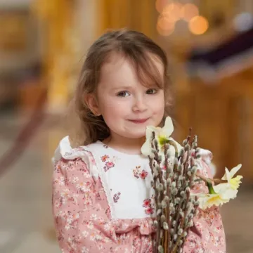 Prekrasni običaji za Cvjetnicu: Umivanje u vodi s cvijećem i blagoslov maslinovih grančica