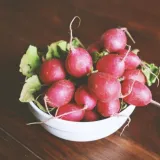 Vi&scaron;e od salate: Evo kako sve možete pripremiti rotkvice