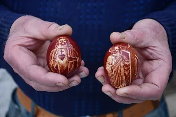 Gospar Jozo ima zlatne ruke, njegove pisanice su remek djela! 'Morate imati laku ruku'