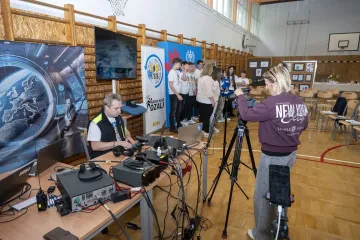 Učenici O&Scaron; Slava Ra&scaron;kaj i članovi Radio kluba razgovarali s astronautom na ISS-u