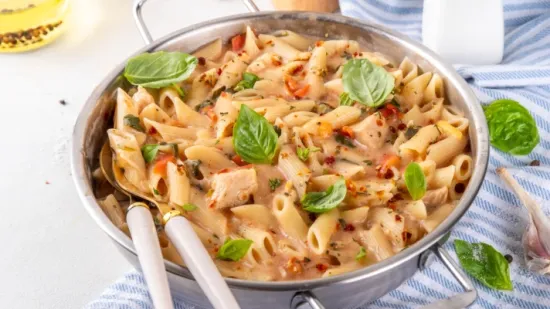Kremasta tjestenina s piletinom: Ručak na stolu za manje od pola sata