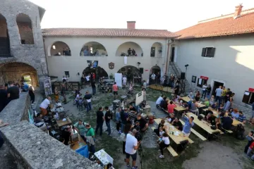 Subota za gu&scaron;t na Grobniku: &Scaron;etnja, domaći ručak i Craft fest u Ka&scaron;telu!