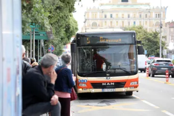 Dobre vijesti iz Autotroleja: Mjesečnu kartu odsad možete kupiti i putem aplikacije