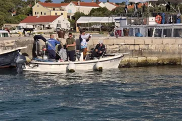 Na Silbi započelo međužupanijsko natjecanje u udičarenju iz brodice