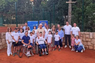 Humanitarni teniski meč ispunio cilj: Prikupljen novac za operaciju i hodalicu Anti Joviću
