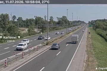 Udarni turistički vikend donio velike gužve: Kolone prema moru na autocestama i Krčkom mostu