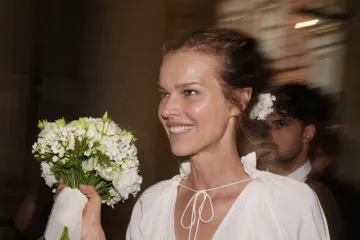 Eva Herzigova pred oltarom: Pogledajte njezinu spektakularnu boho vjenčanicu