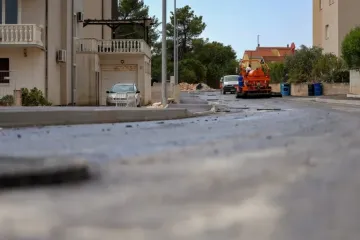 Zavr&scaron;eno asfaltiranje Ulice Stanka Vraza, radovi se nastavljaju iza ljeta