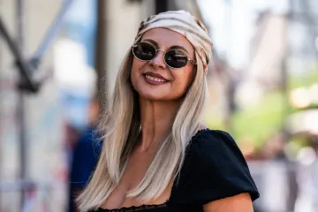 Trendseterice sa &scaron;pice ih obožavaju: Marame u kosi i pufaste suknje ponovno su hit