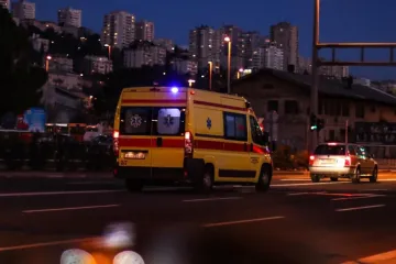 Drama na Pećinama: Uru&scaron;io se balkon, stradala dva maloljetnika. Vatrogasci ih izvukli iz ru&scaron;evina