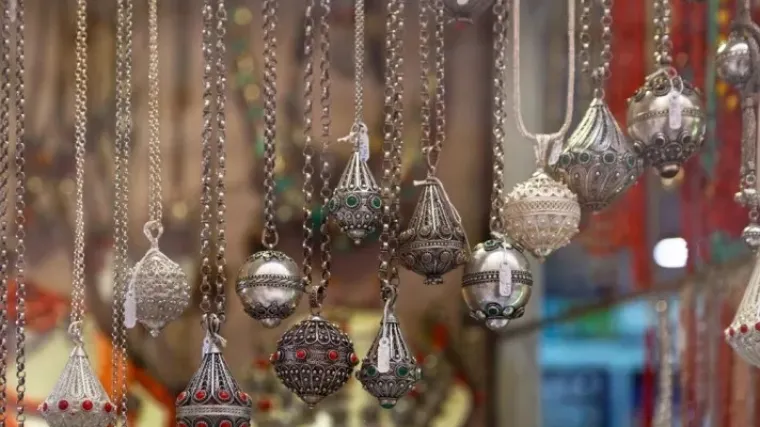 Tradicijski hrvatski nakit: &Scaron;ibenski botuni su klasik koji će svaku kombinaciju učiniti posebnom