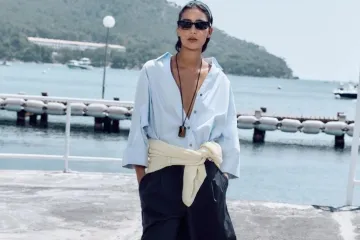 Plava ko&scaron;ulja je klasik koji nikad ne izlazi iz mode - evo kako je nositi