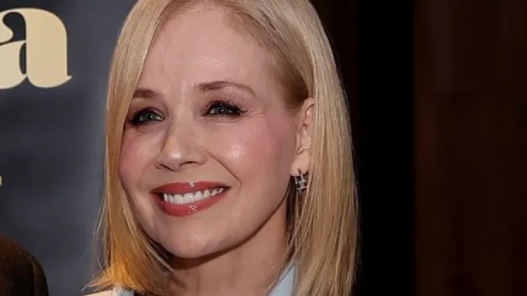 Raspjevana Jelena Rozga u trapezicama i tenisicama za kojima su poludjele trendseterice