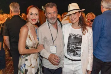 Zrinka Cvite&scaron;ić i Helena Minić Matanić u ležernim izdanjima na poznatoj manifestaciji