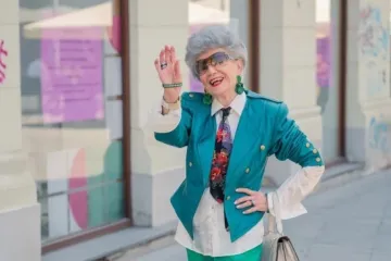 Je li ovo najveselija gospođa na &scaron;pici? Odu&scaron;evila nas je osmijehom, ali i originalnom kombinacijom